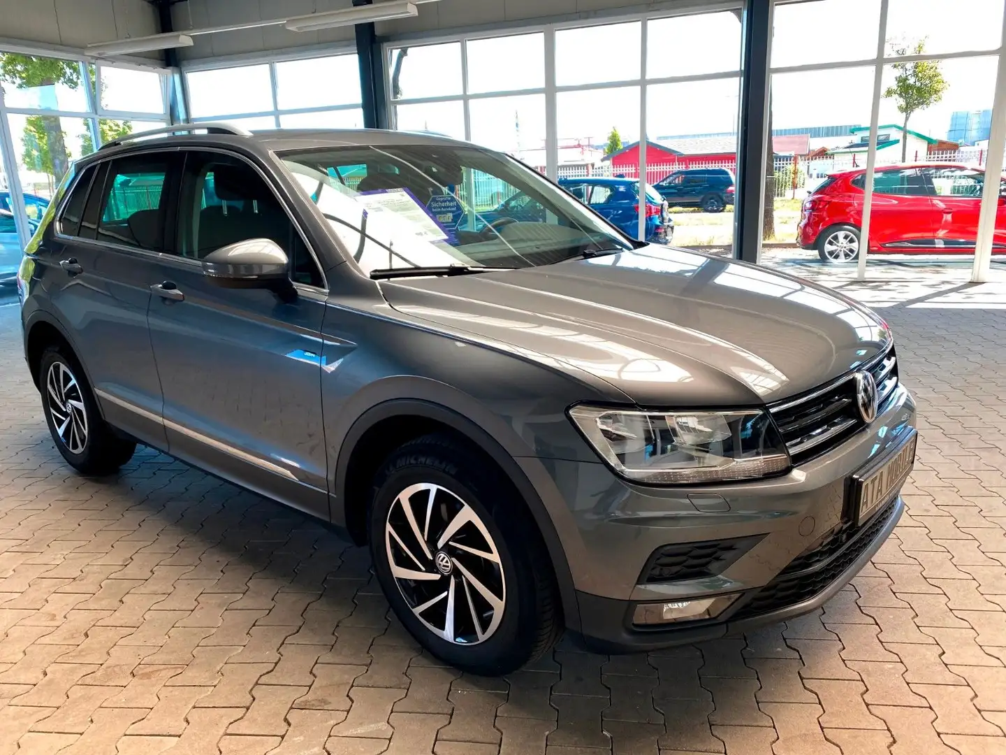 Volkswagen Tiguan Join *AUTOMATIKNAVI*SCHECKHEFT*AUTOMATIK* Grau - 2