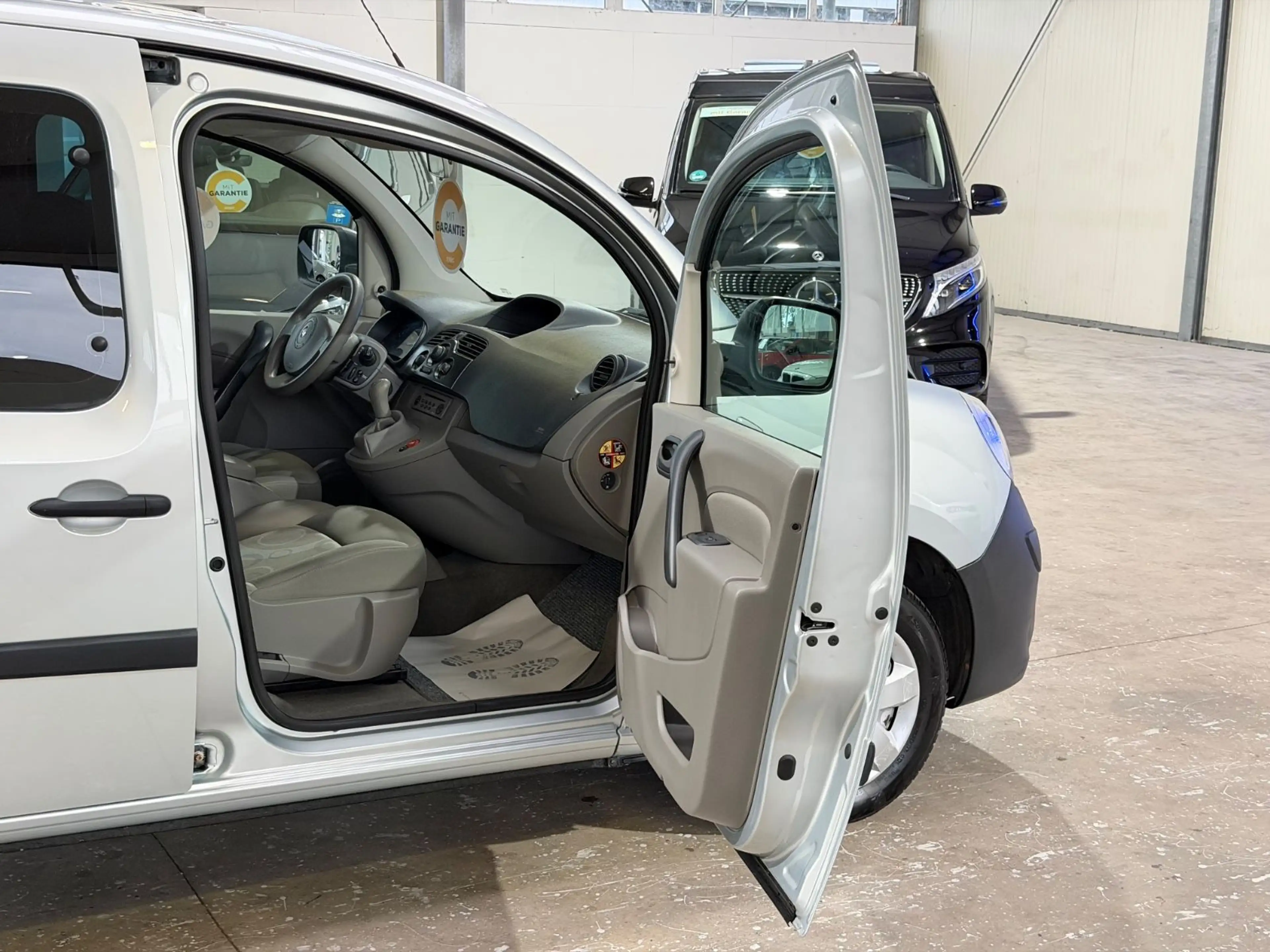 Renault Kangoo 1.6i *GARANTIE*BEHINDERTENGERECHT*KLIMA* — photo 10