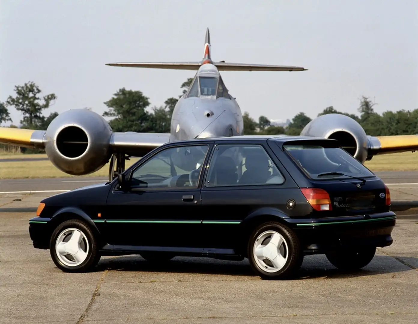 Ford Fiesta 1.6i Turbo Schwarz - 1