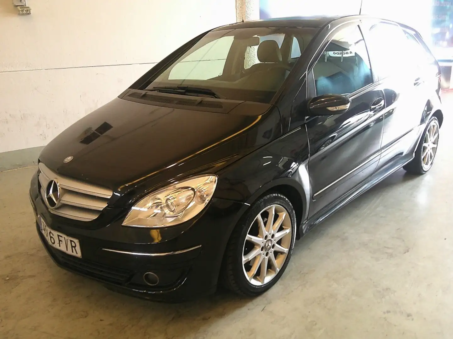 Mercedes-Benz B 180 180CDI Negru - 1