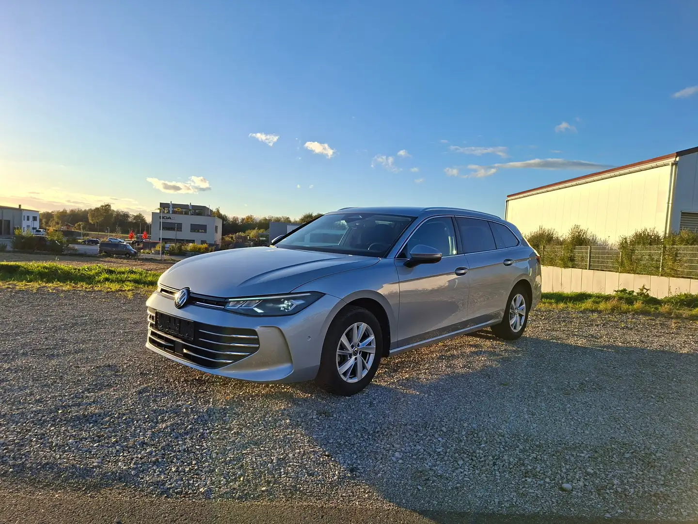 Volkswagen Passat Variant 1.5 eTSI DSG Business sehr gute Ausstattung Argent - 2