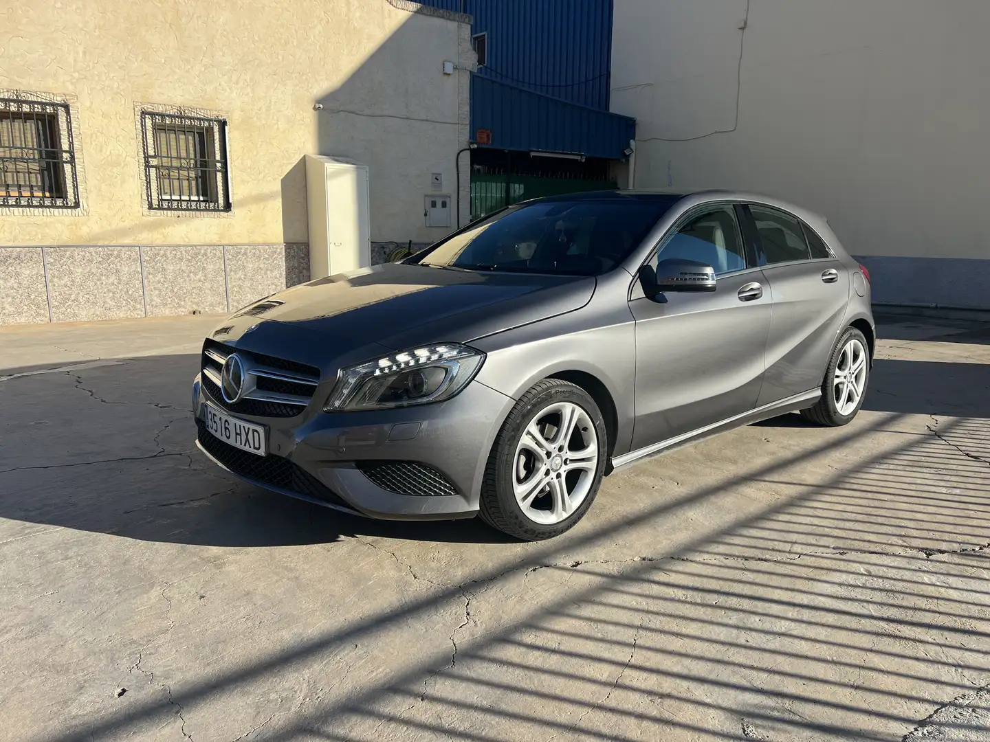 Mercedes-Benz A 180 CDI (BlueEFFICIENCY) Urban - 1