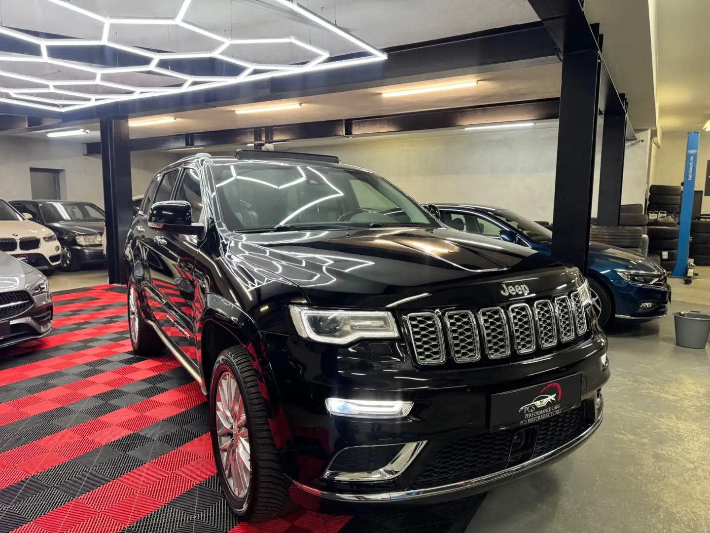Jeep Grand Cherokee 3,0 V6 CRD Summit Schwarz - 1