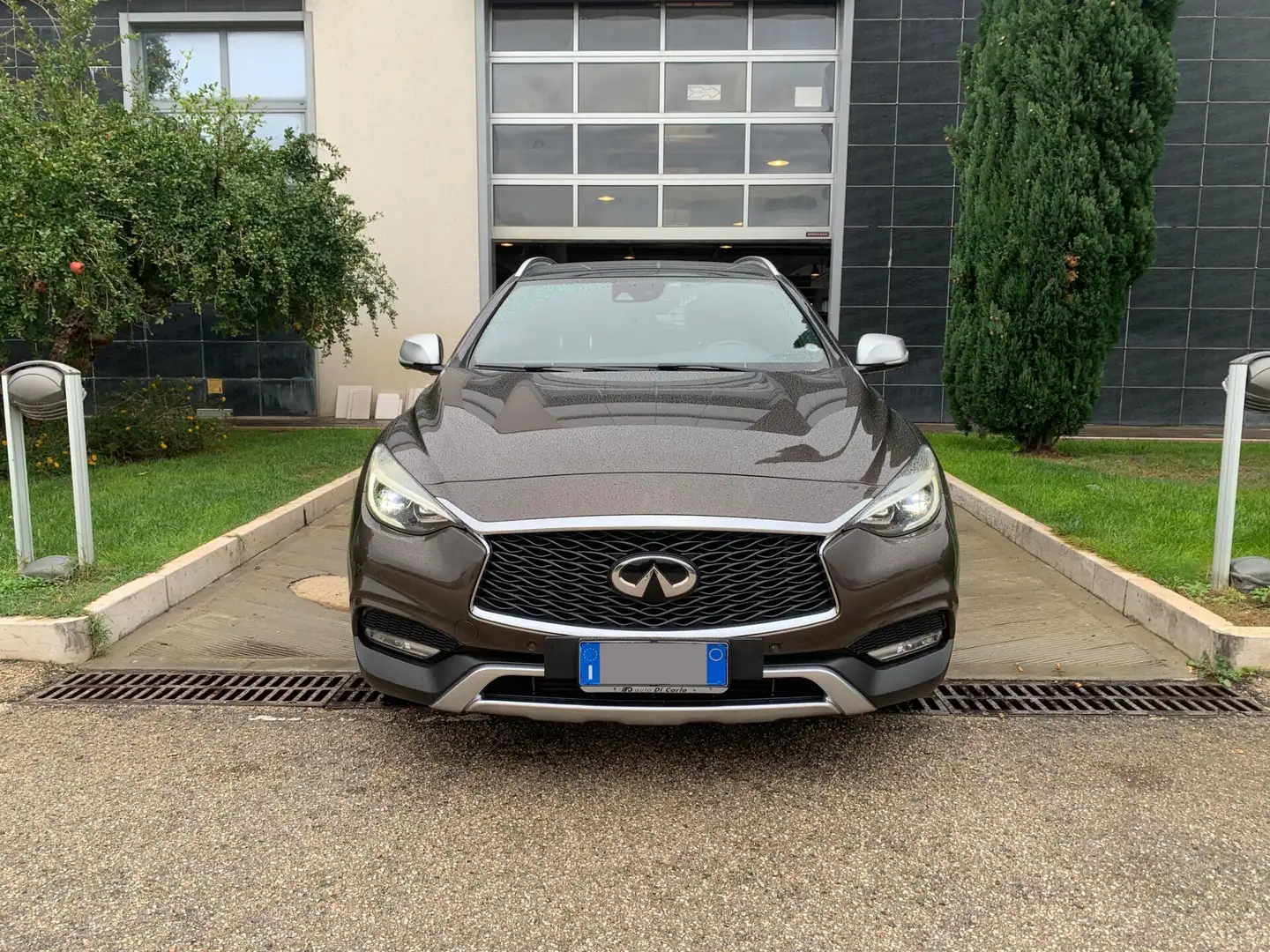 Infiniti QX30 2.2 diesel DCT AWD Executive Marrón - 2