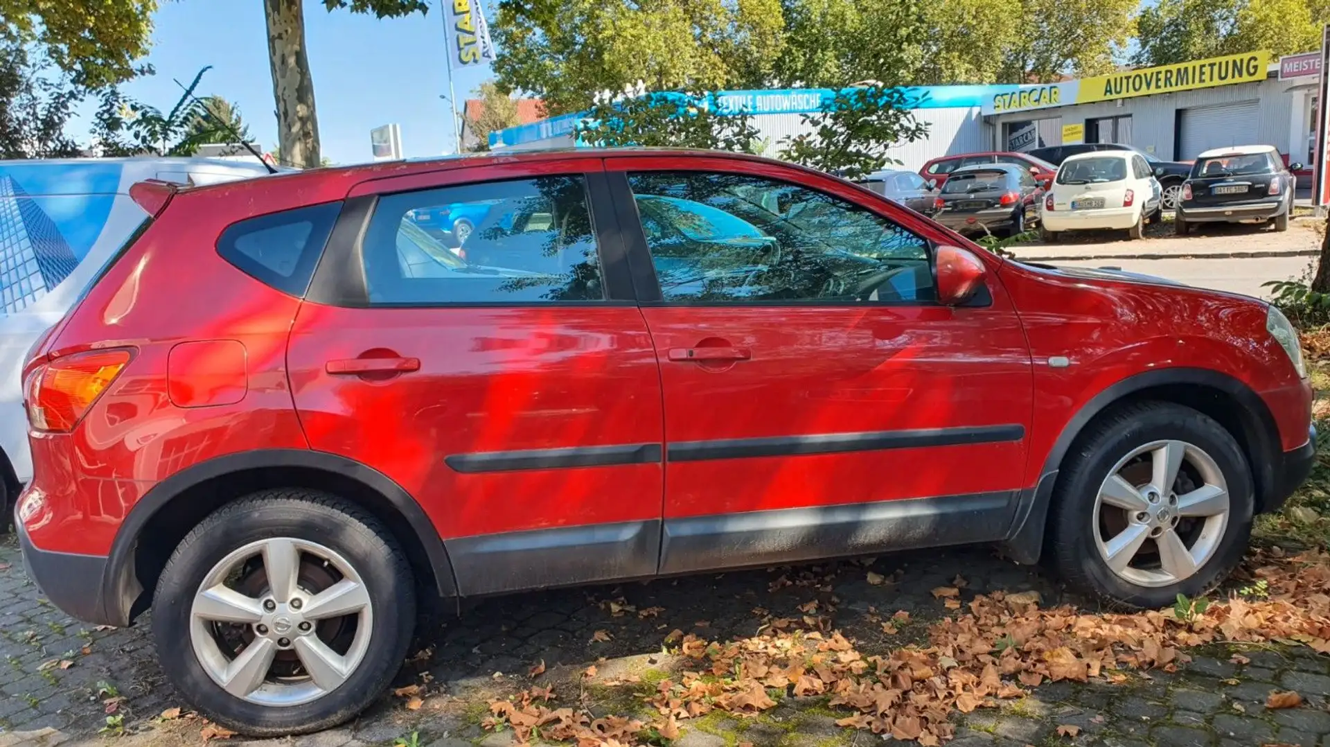 Nissan Qashqai Tekna*LEDER*PANORAMA* Motor Schaden Rot - 2