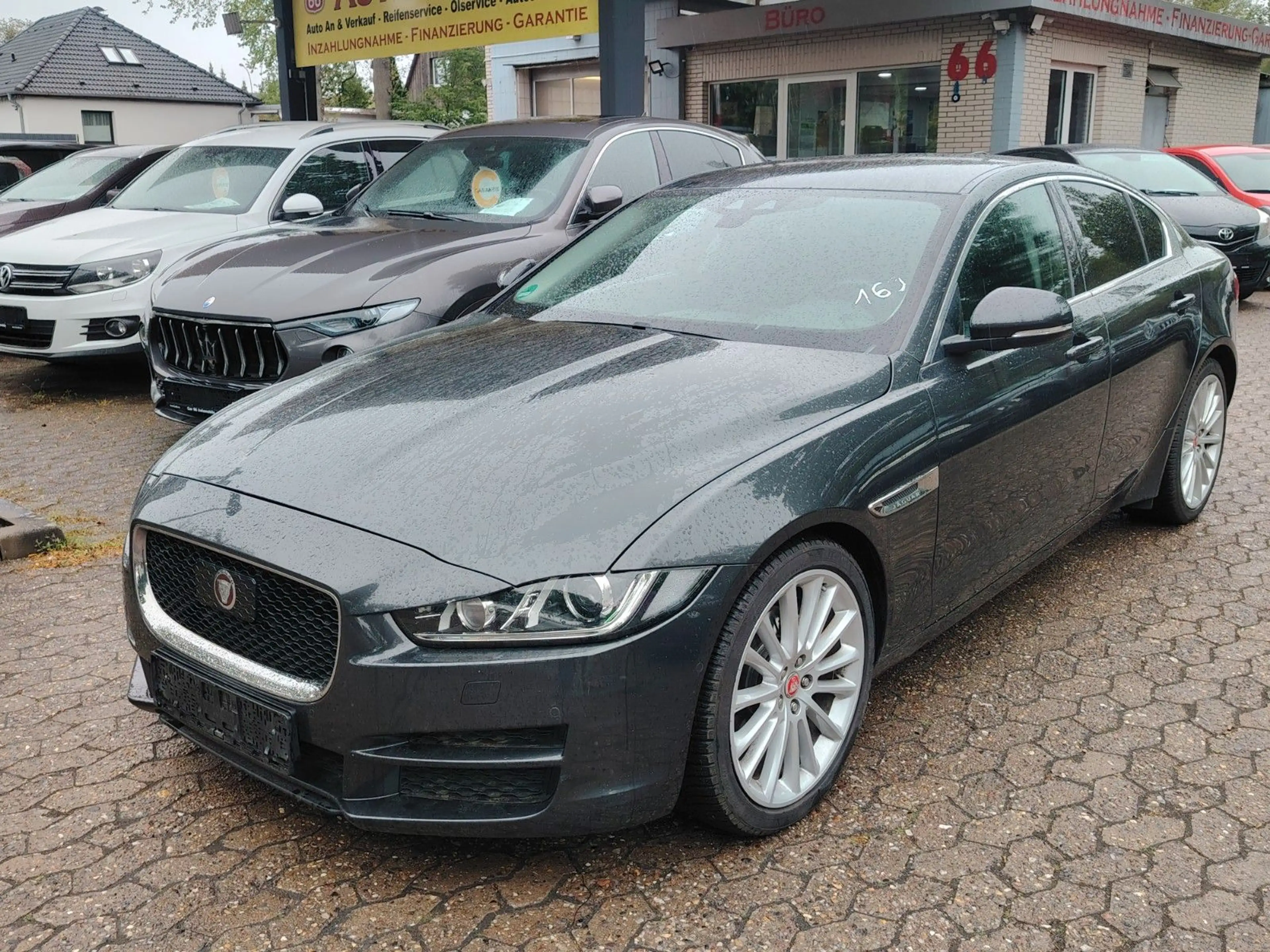 Jaguar XE Portfolio / Voll Ausstattung / Scheckheft /