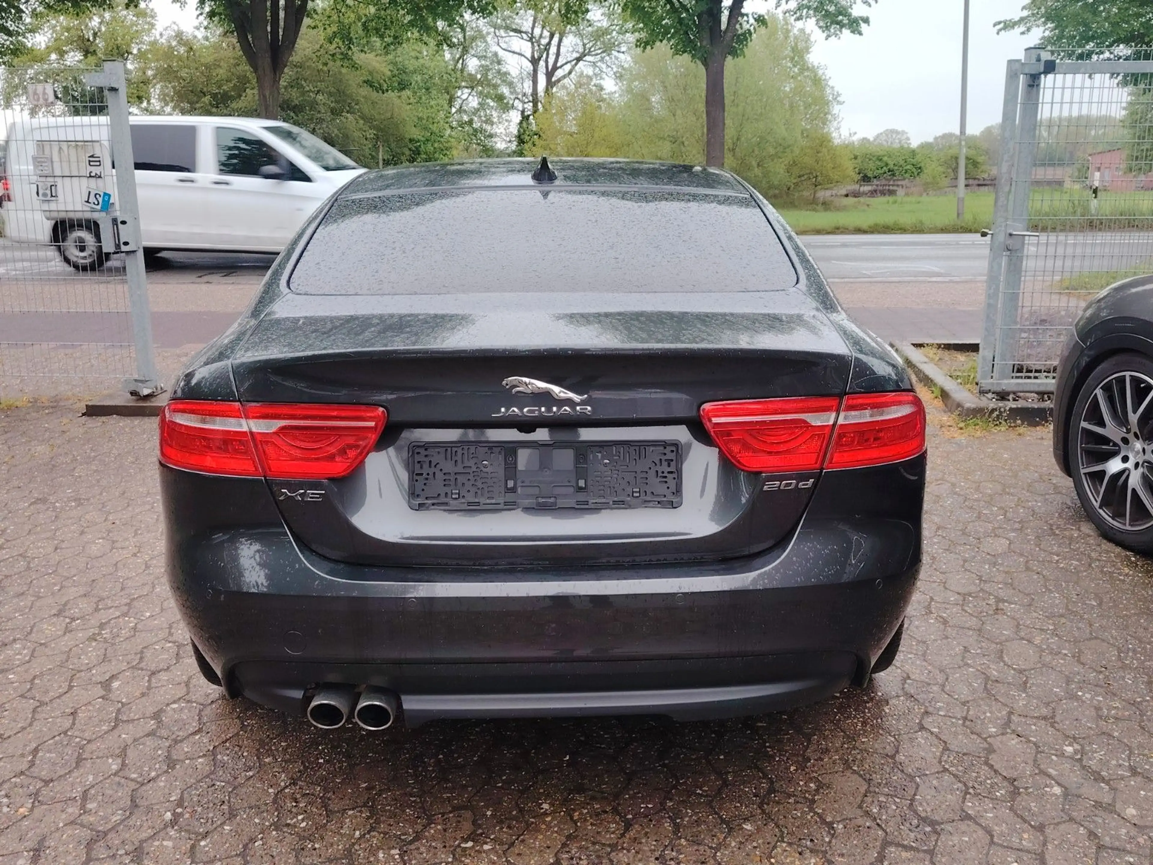 Jaguar XE Portfolio / Voll Ausstattung / Scheckheft / — photo 5