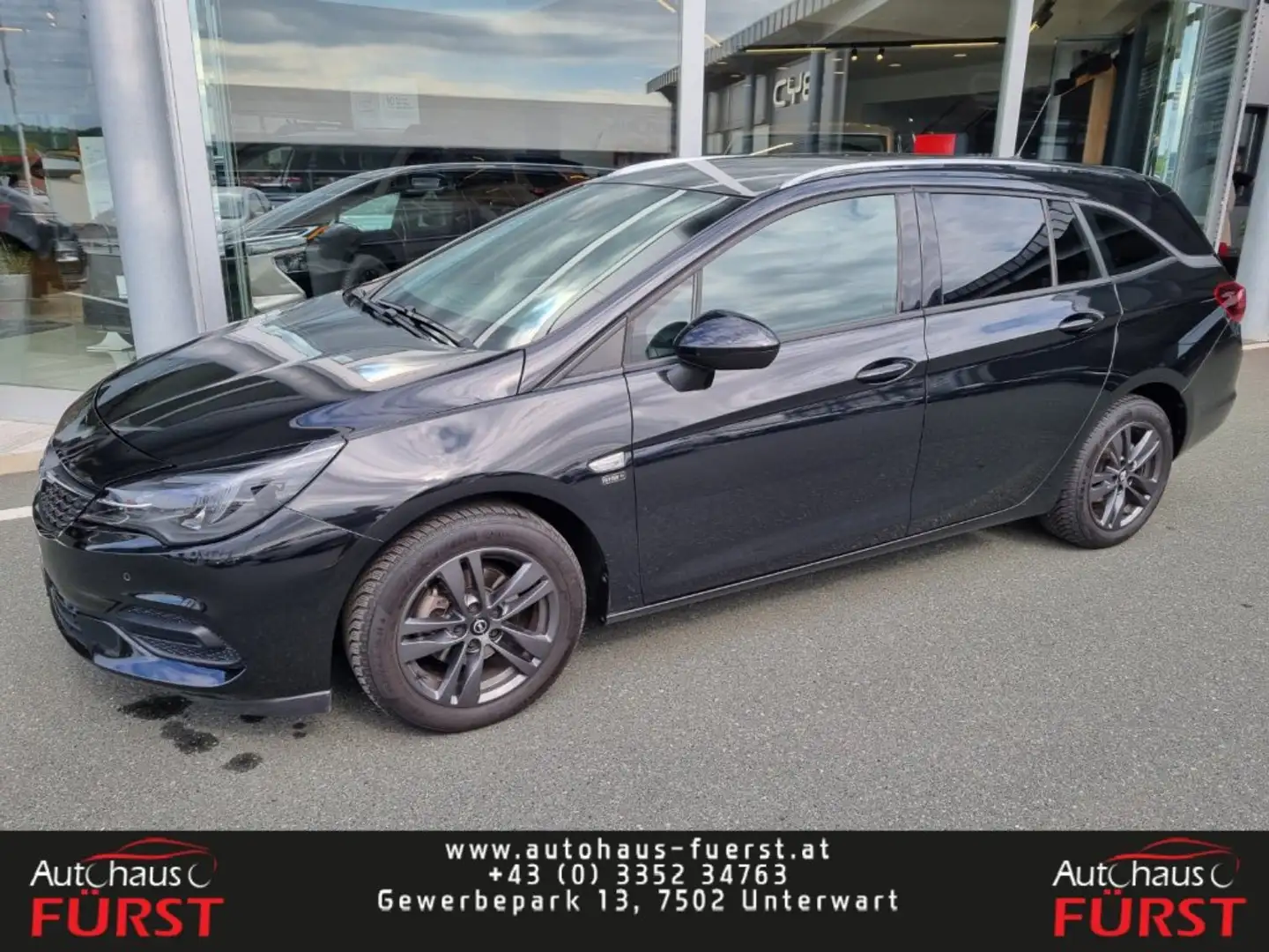 Opel Astra ST 1,2 Turbo Direct Inj Schwarz - 1
