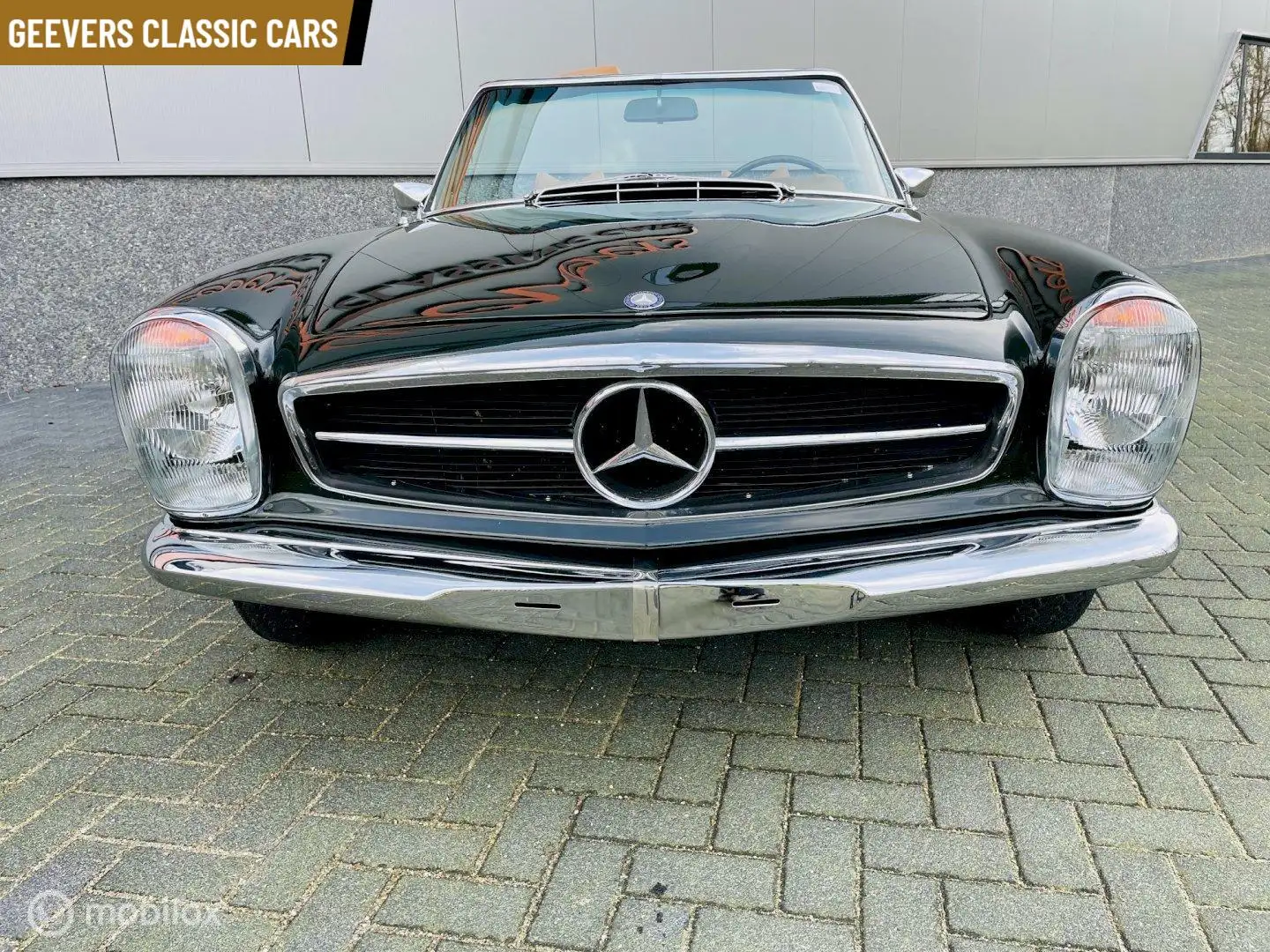 Mercedes-Benz SL 280 PAGODE 2 TOPS CABRIOLET MANUAL Зелений - 2
