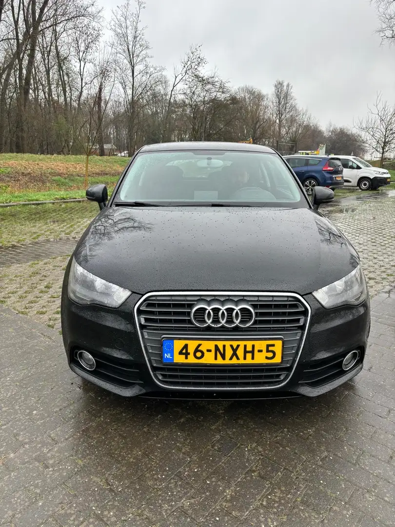 Audi A1 1.2 TFSI Attraction Noir - 2