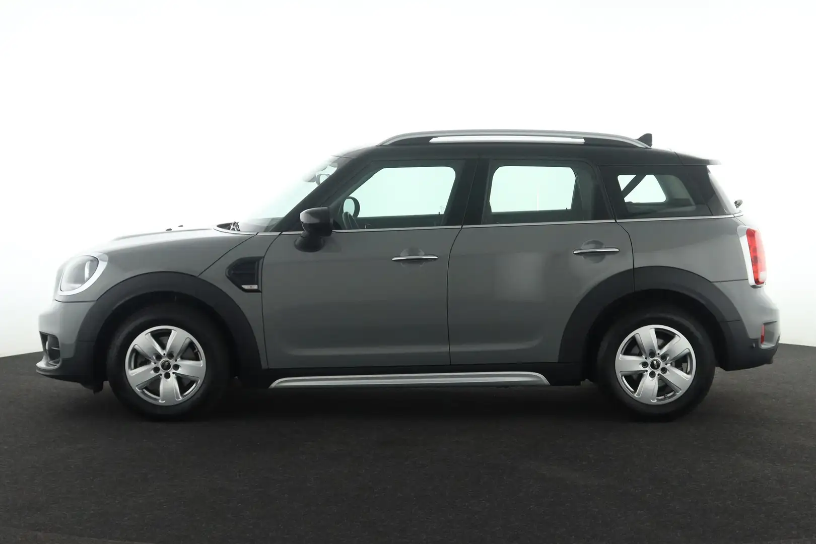 MINI Cooper Countryman 1.5i + PDC + ALU 16 - 2
