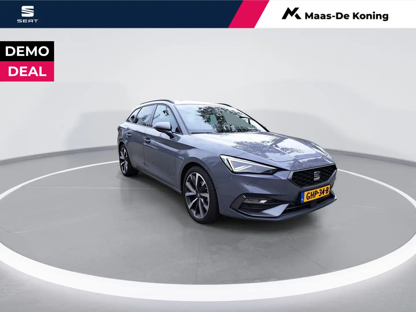 SEAT Leon Sportstourer 1.5 eTSI FR Business Intense | 18 inc Šedá - 1