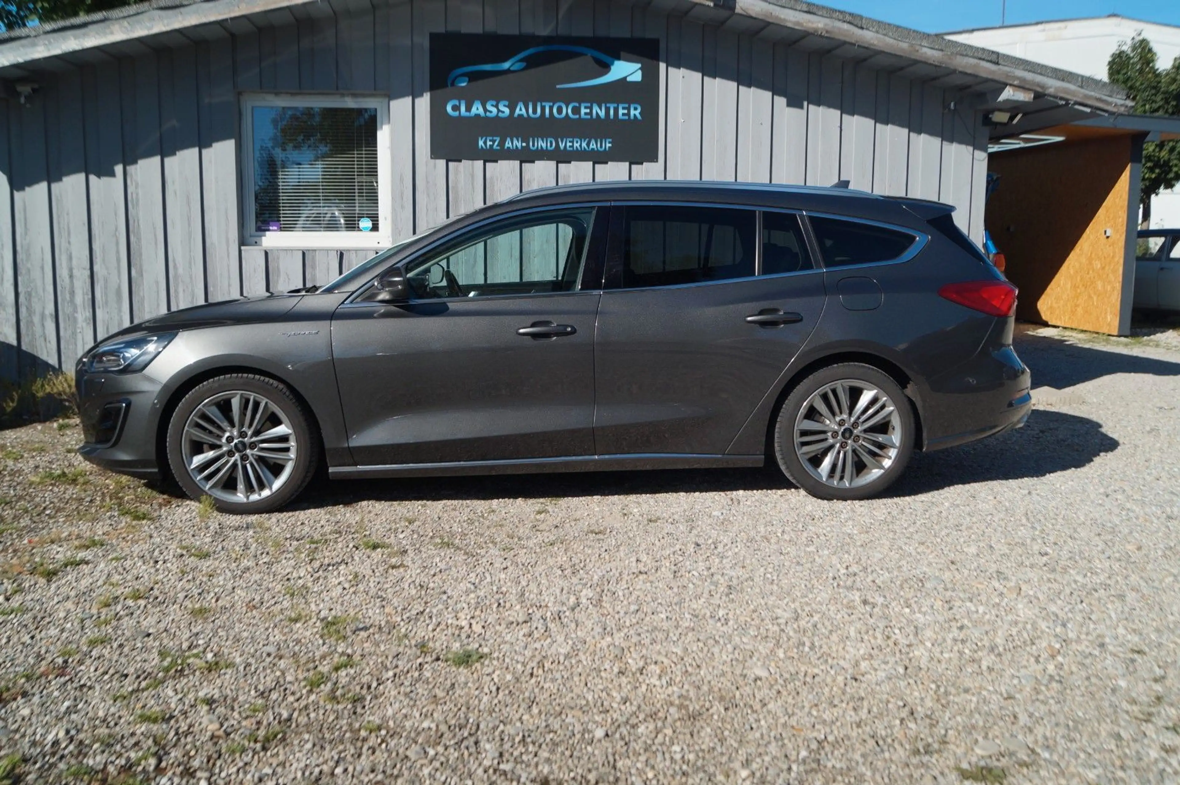 Ford Focus Turnier Vignale|Autom.|LED|LEDER|AHK — photo 2