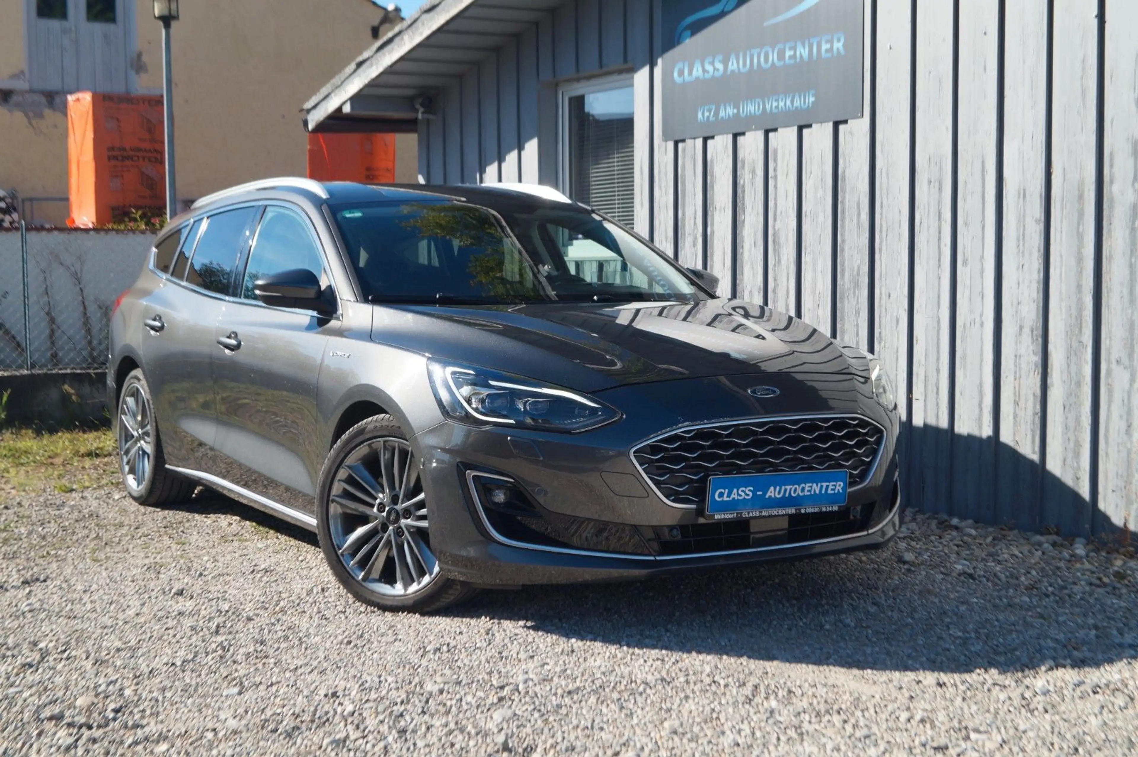 Ford Focus Turnier Vignale|Autom.|LED|LEDER|AHK