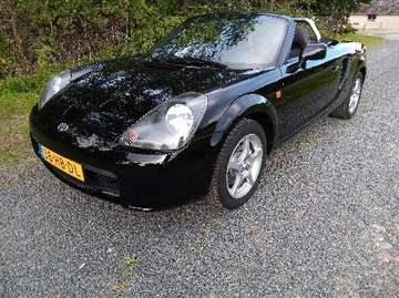 MR 2 1.8-16v VVT-i TOYOTA MR2 1.8 16V 2001 ZWART AIRCO LEDER NL-AUTO LINNEN KAP