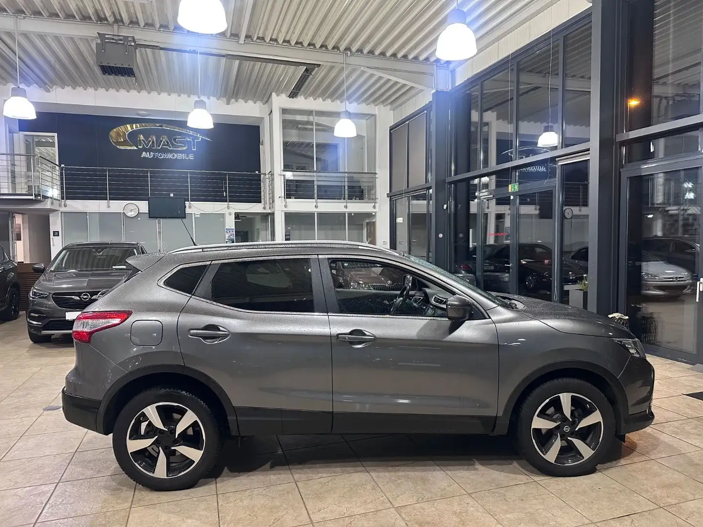 Nissan Qashqai N-Connecta/Automatik Gris - 2