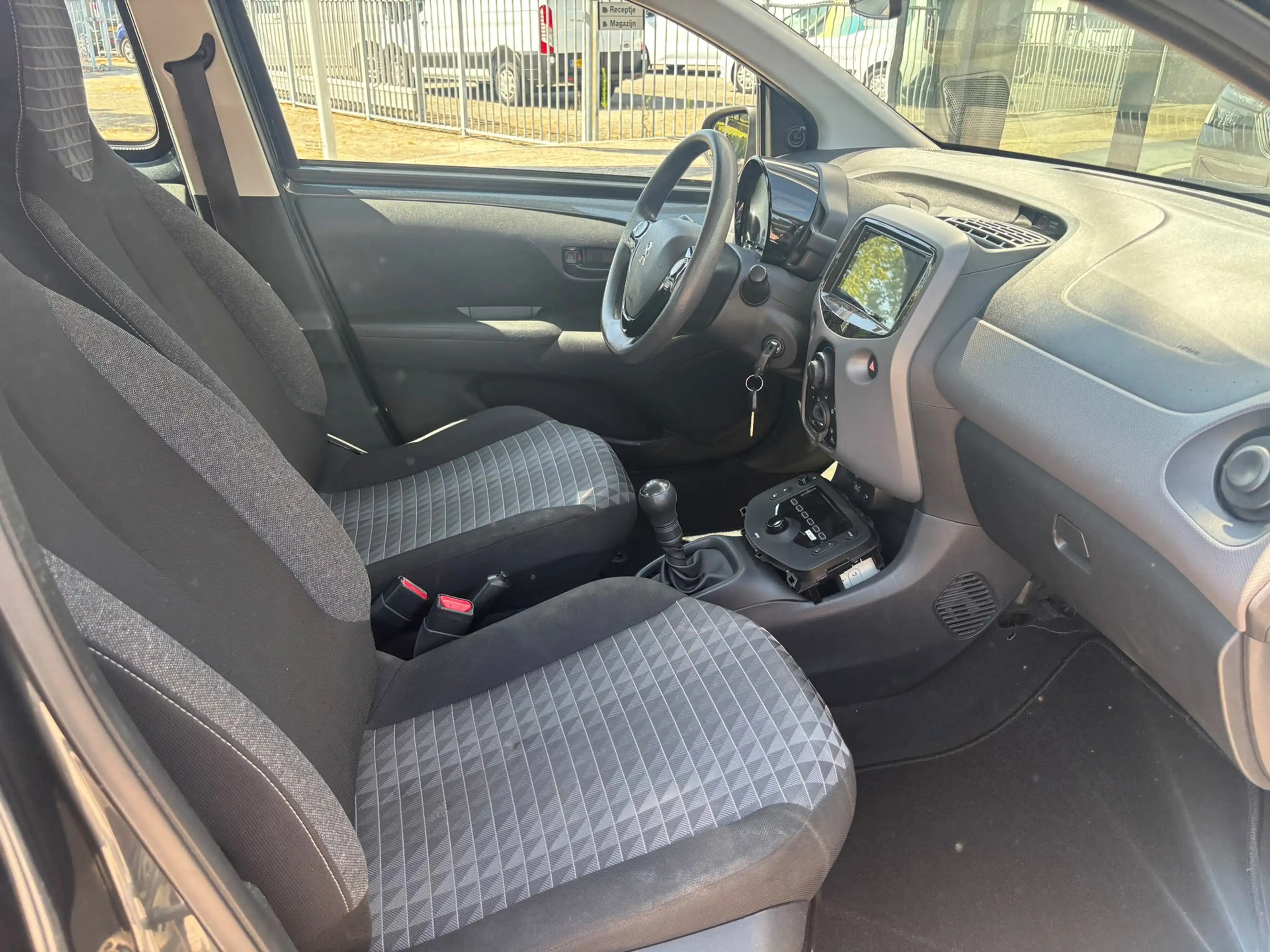 Peugeot 108 1.0 e-VTi Active|Carplay|Android auto — photo 7