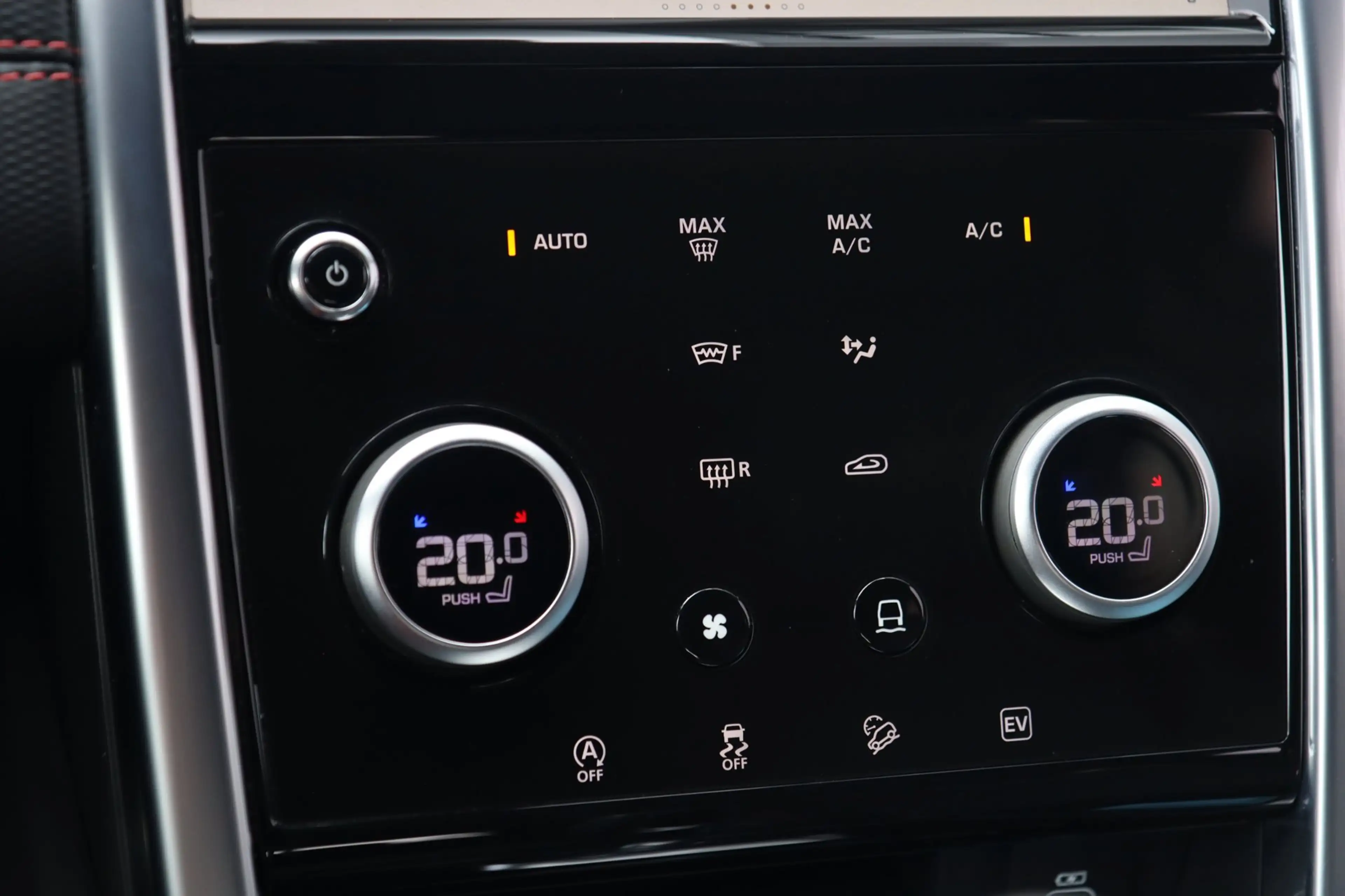 Land Rover Discovery Sport P300e 1.5 R-Dynamic S Black Edition / PANO / ACC / — photo 16