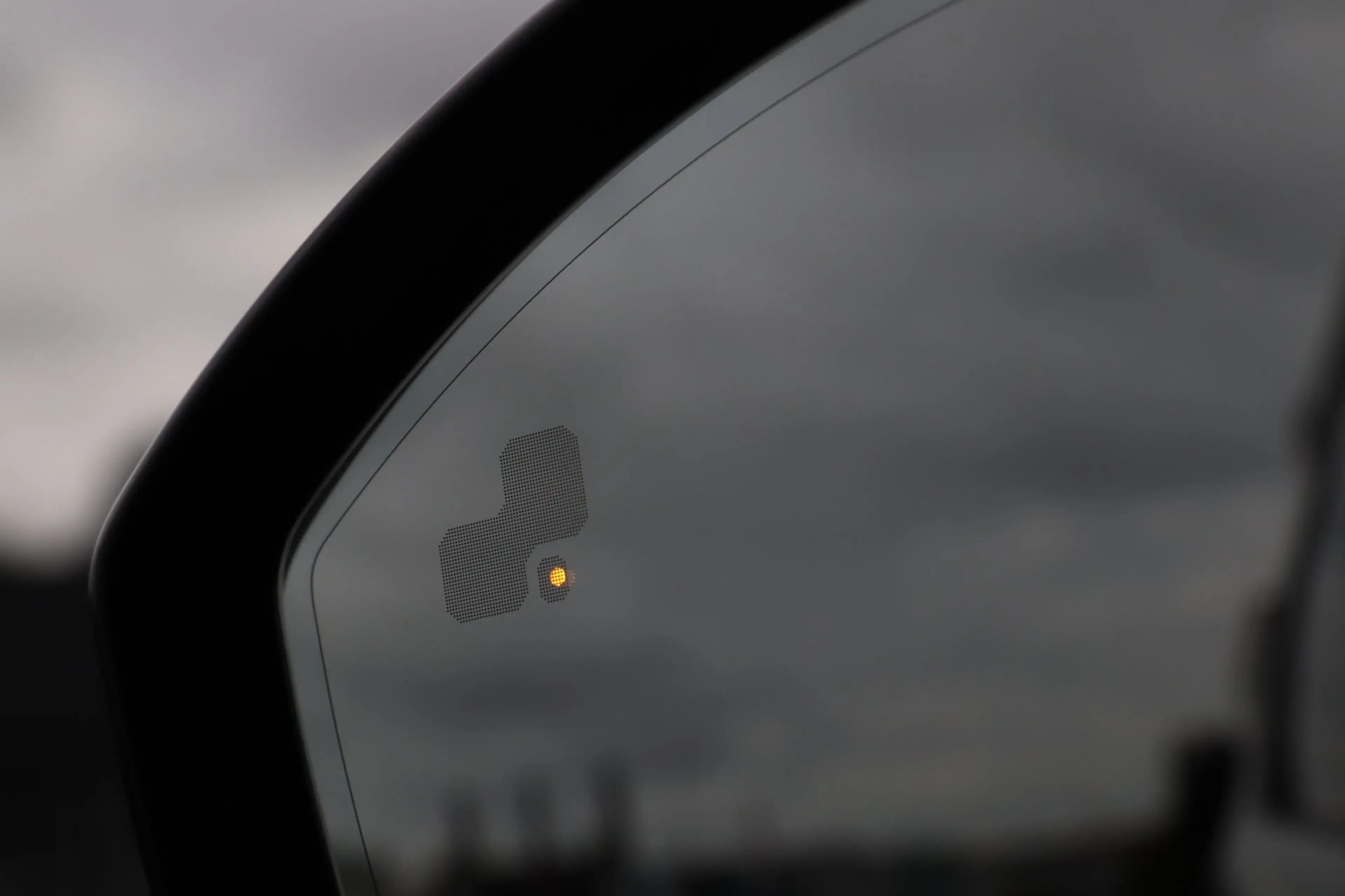 Land Rover Discovery Sport P300e 1.5 R-Dynamic S Black Edition / PANO / ACC / — photo 11