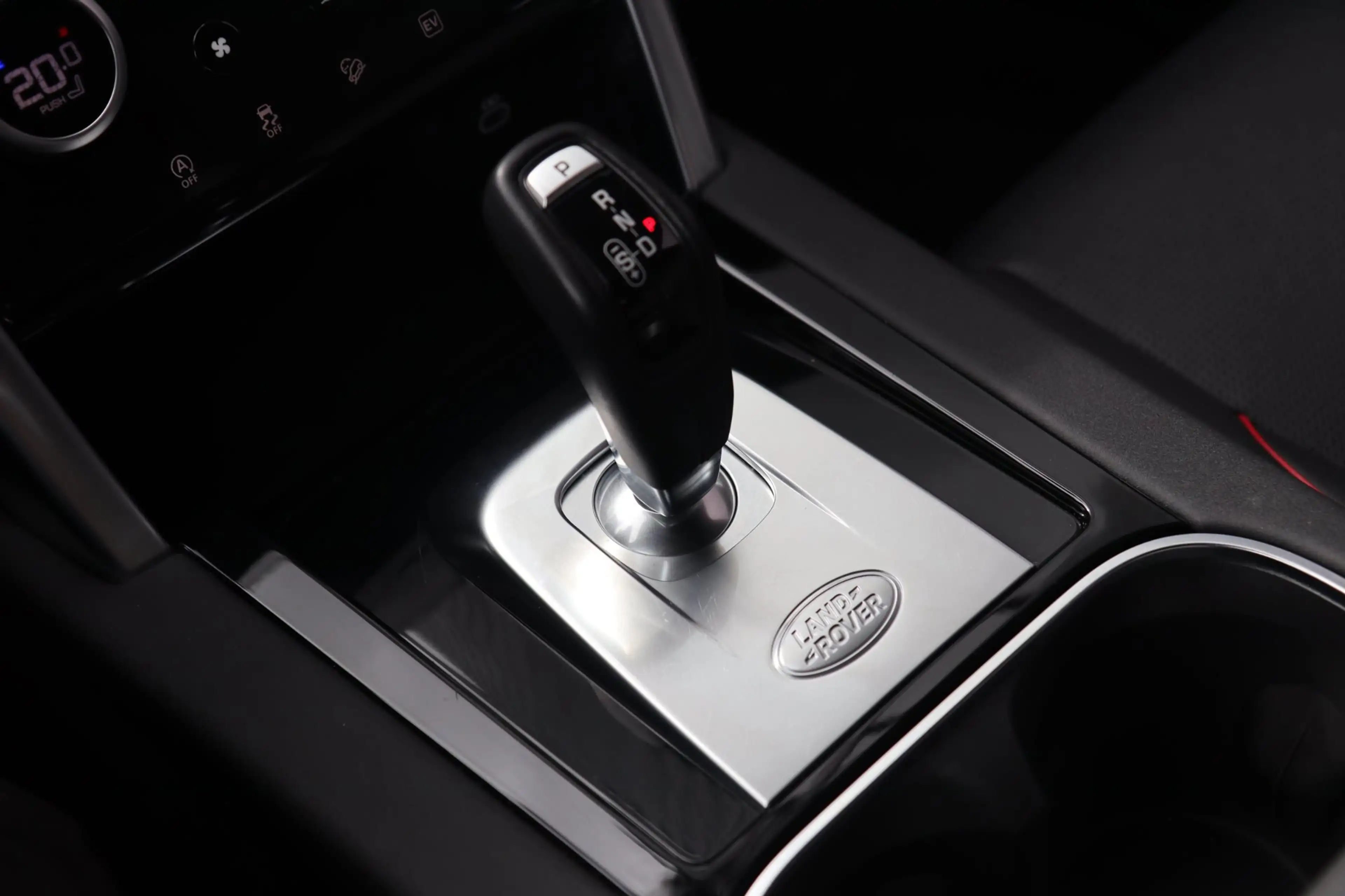 Land Rover Discovery Sport P300e 1.5 R-Dynamic S Black Edition / PANO / ACC / — photo 24