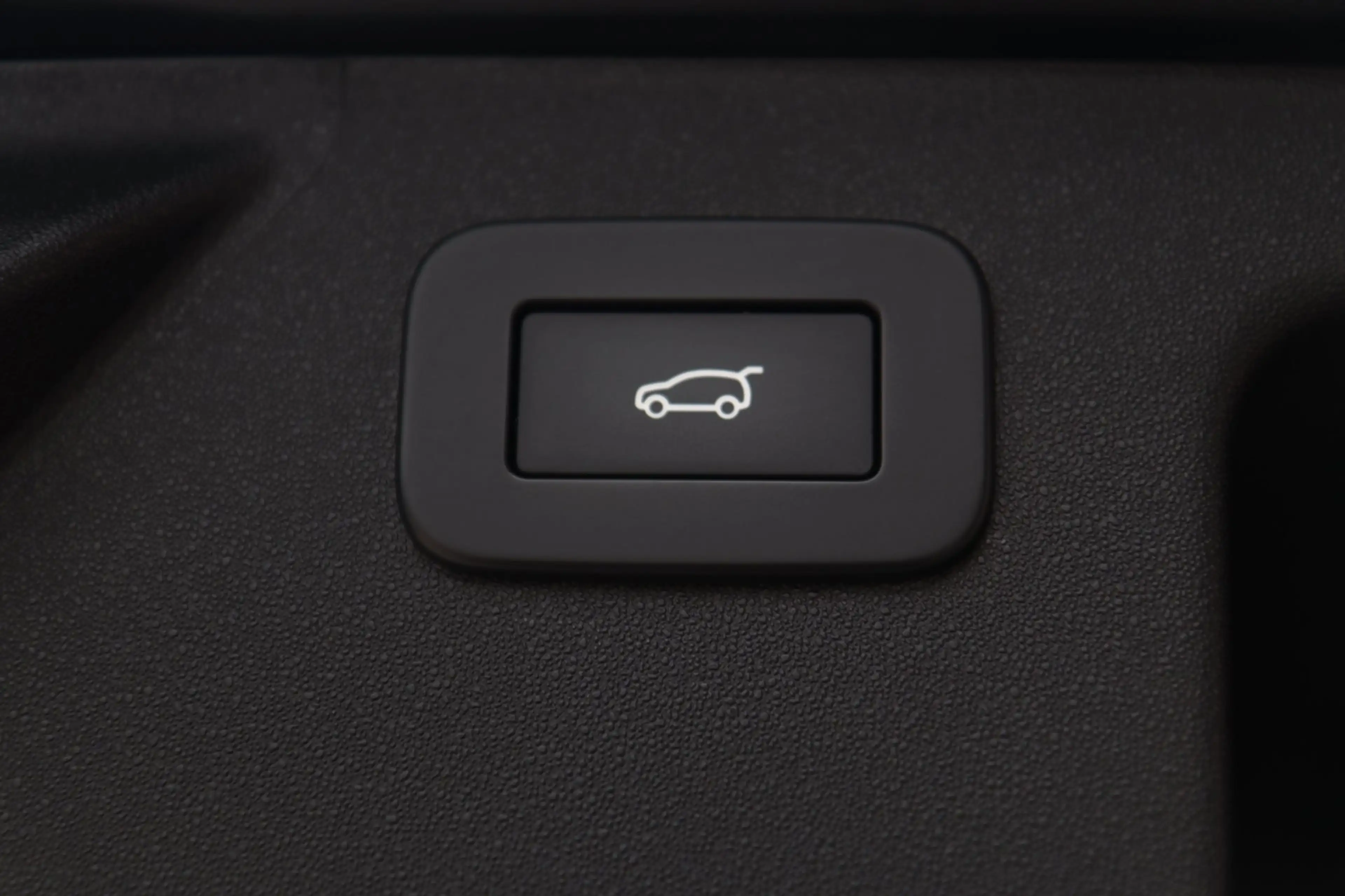 Land Rover Discovery Sport P300e 1.5 R-Dynamic S Black Edition / PANO / ACC / — photo 33