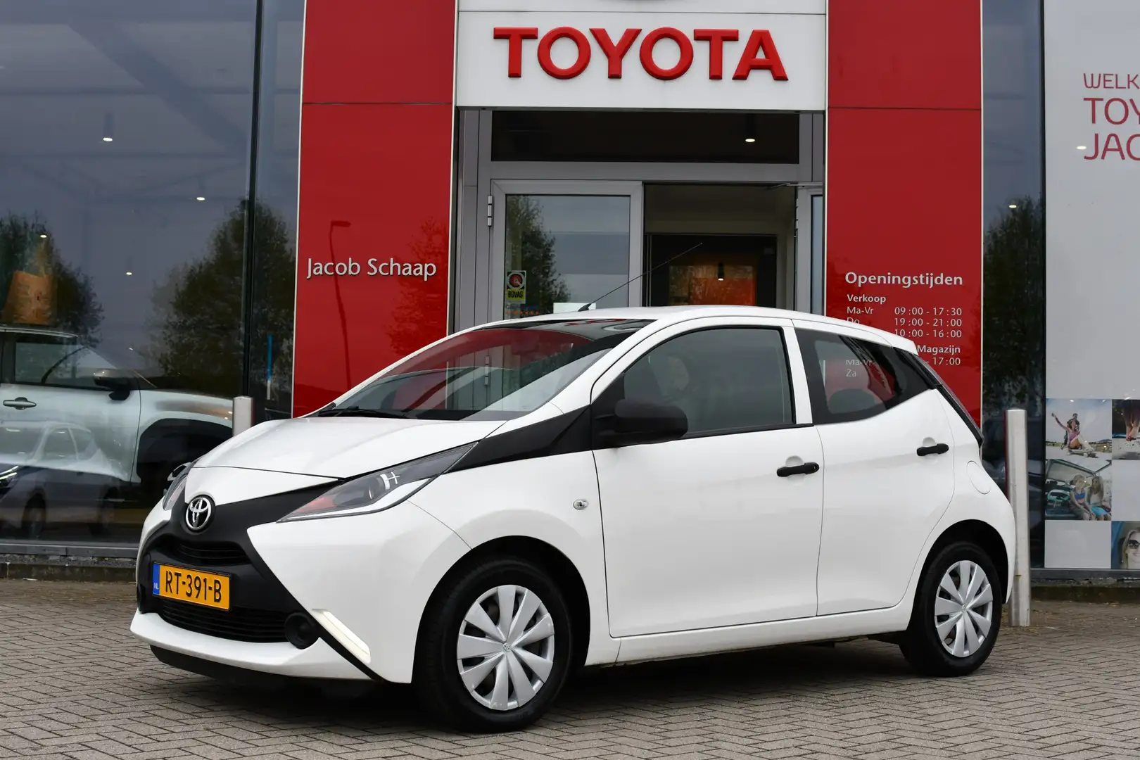 Toyota Aygo 1.0 VVT-i x-fun 5-deurs 69pk | Airco | Snelheidsbe Blanco - 1