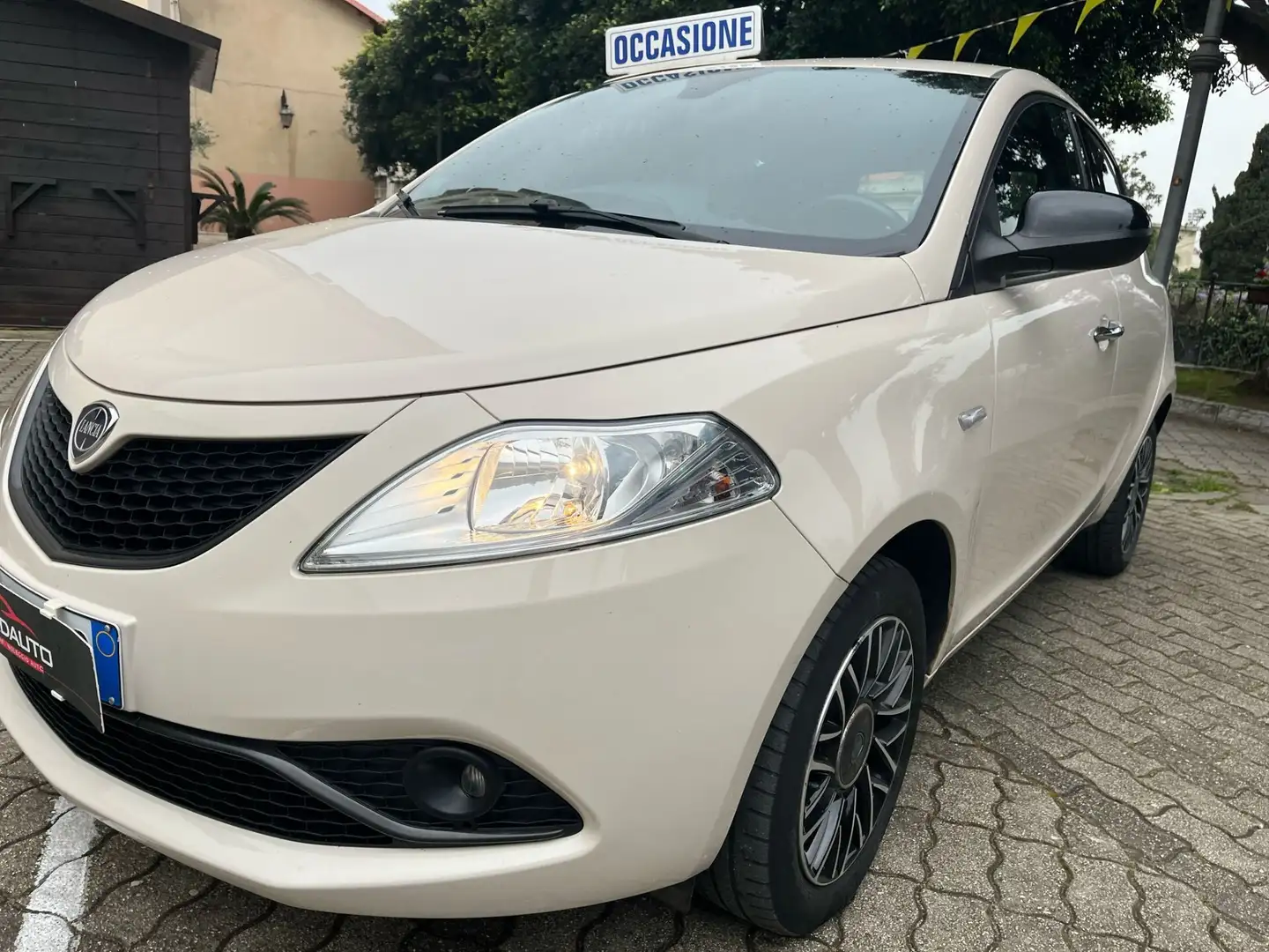 Lancia Ypsilon Ypsilon 1.2 69 CV 5 porte S&S Platinum Beige - 1