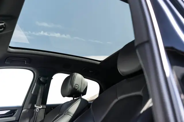 Porsche Cayenne view 23