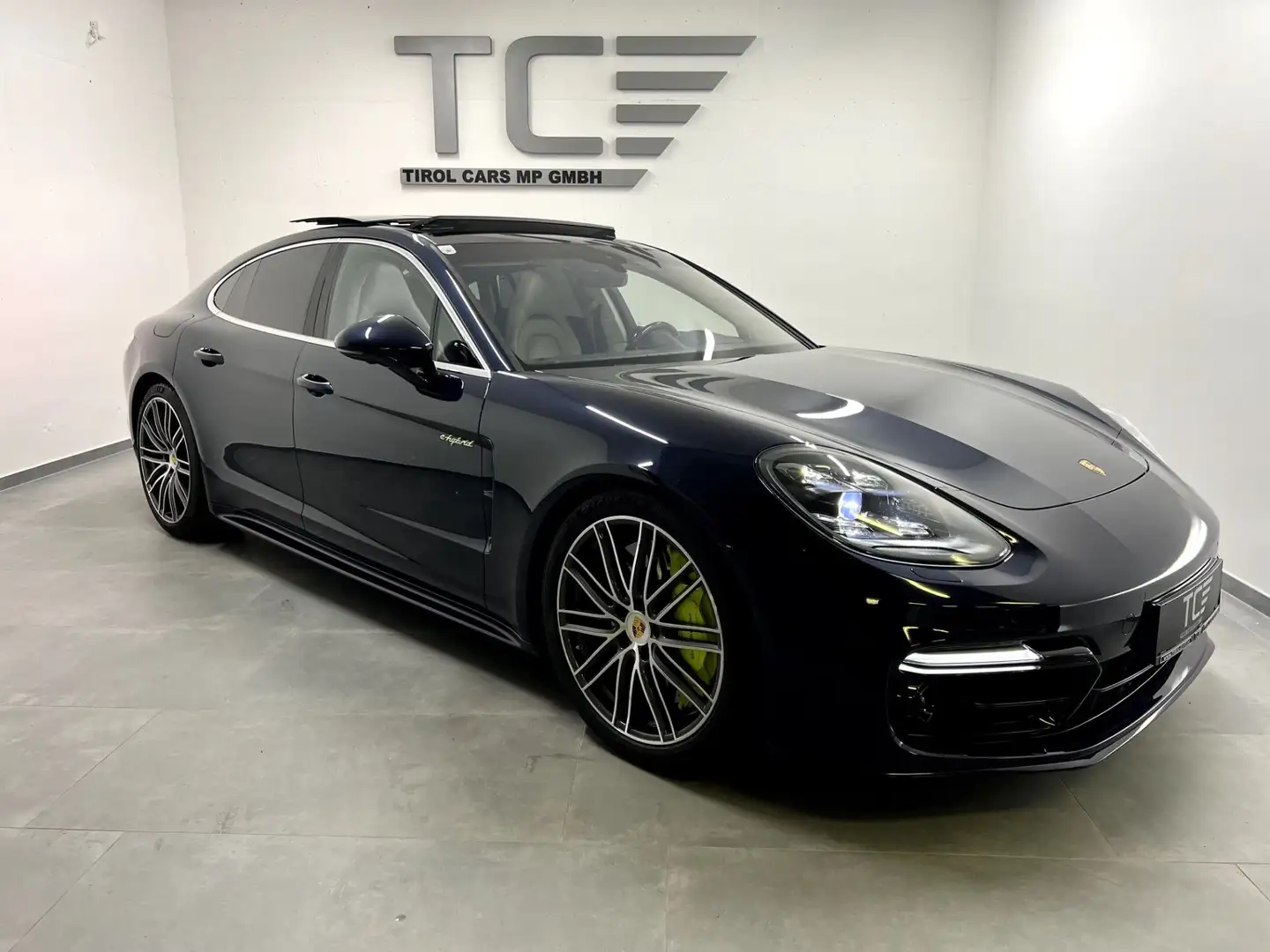 Porsche Panamera Turbo S Voll, APPROVED, Massage, Pano, Nachsicht, Blau - 2