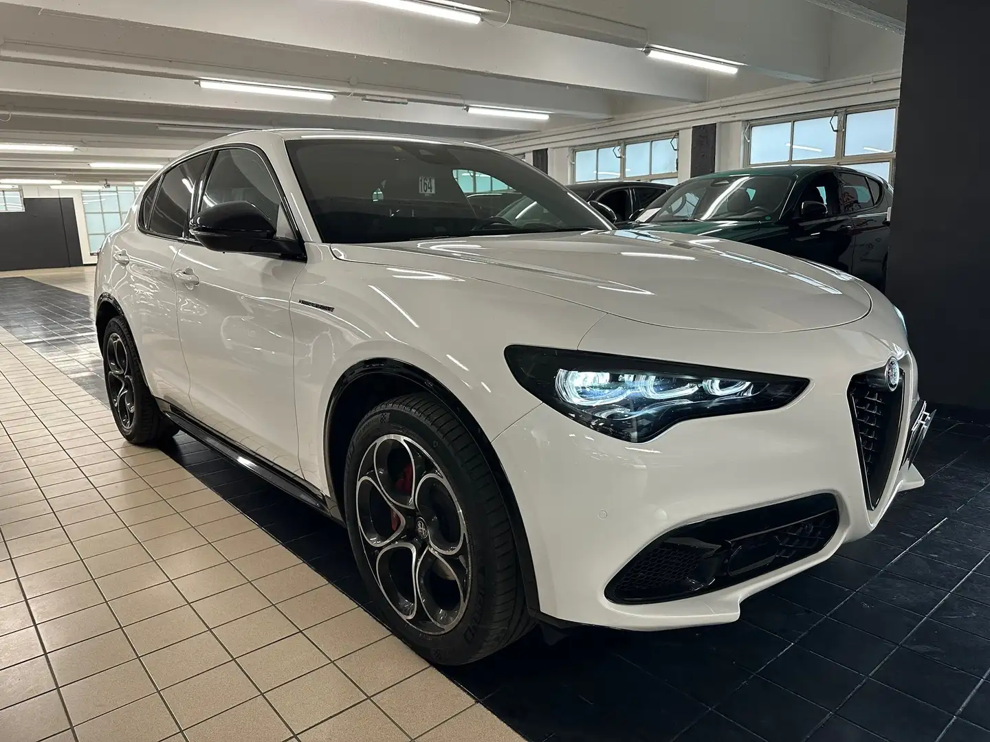 Alfa Romeo Stelvio 2023 2.2 t Competizione Q4 210cv auto Blanc - 2