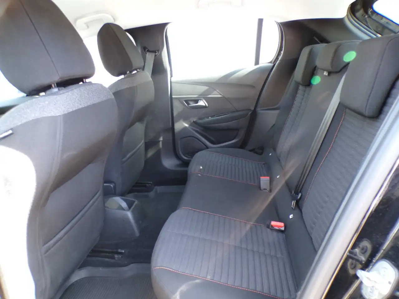 Peugeot 208 208 — photo 13