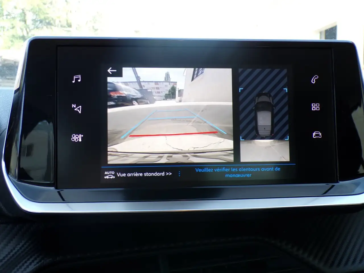 Peugeot 208 208 — photo 8