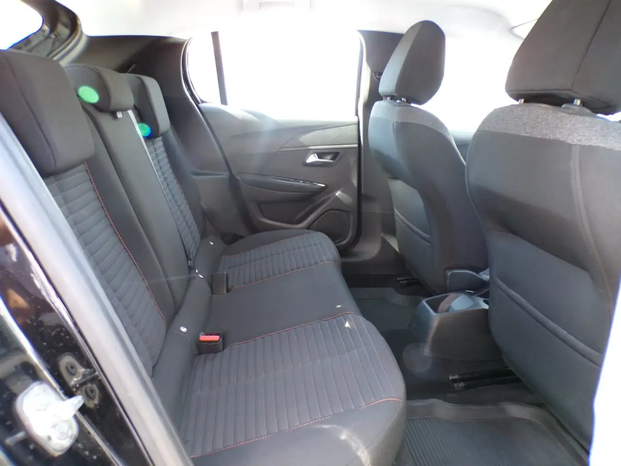 Peugeot 208 208 — photo 14