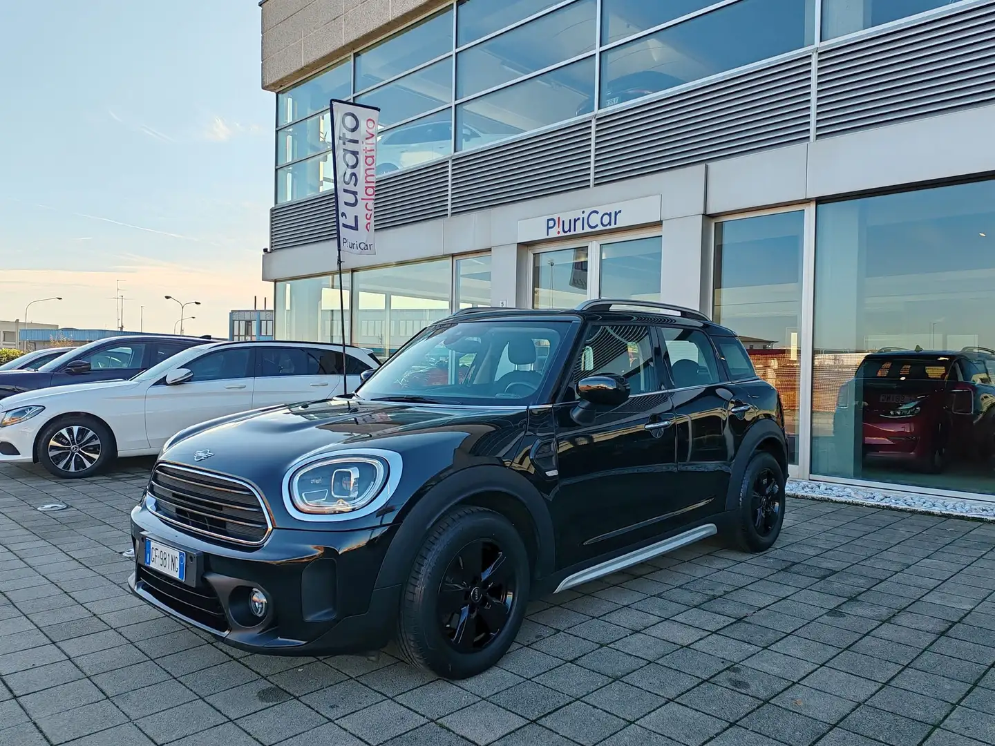 MINI One D Countryman 1.5  auto 116cv Fari LED Navi Sensori+Camera Nero - 1