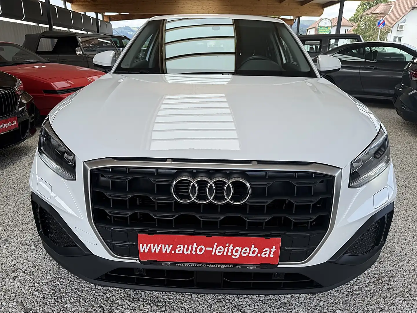 Audi Q2 30 TFSI intense Weiß - 2