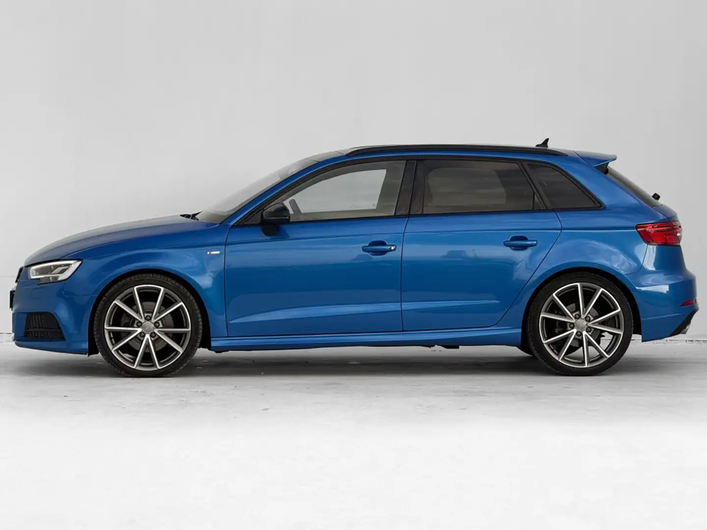Audi A3 Sportback 2.0TDI quattro S tronic 135kW Bleu - 2