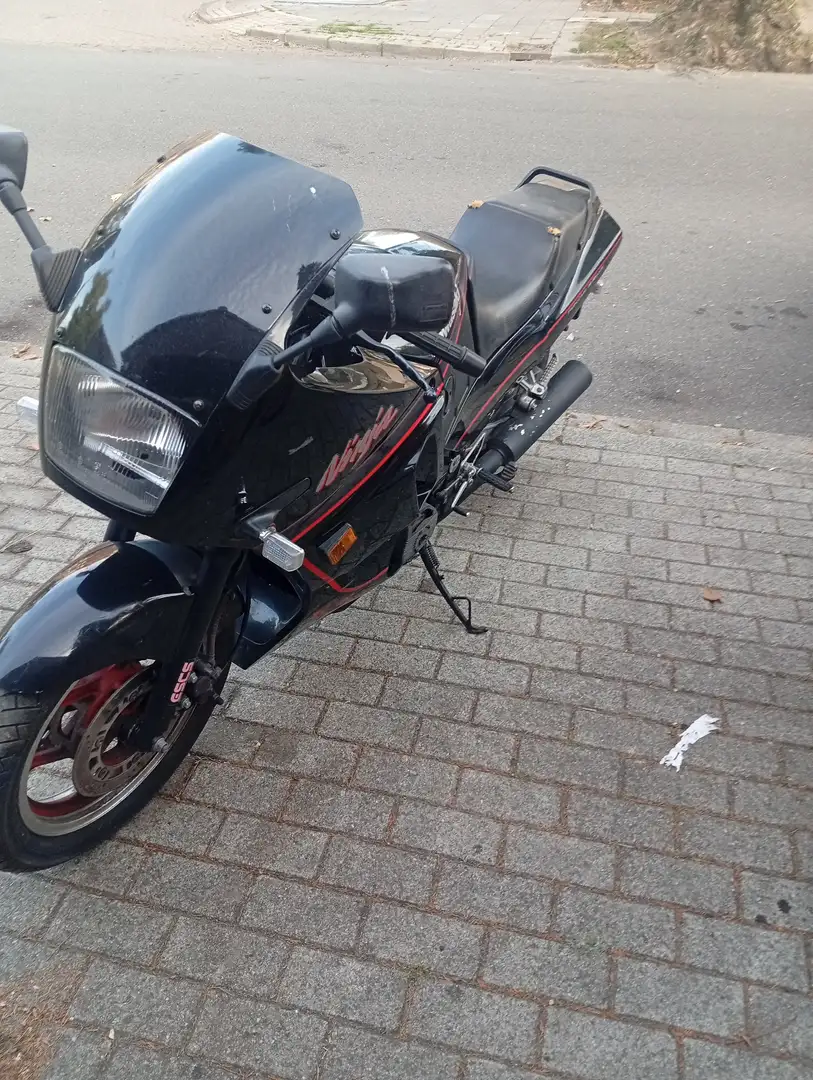 Kawasaki GPX 600 R Zwart - 1