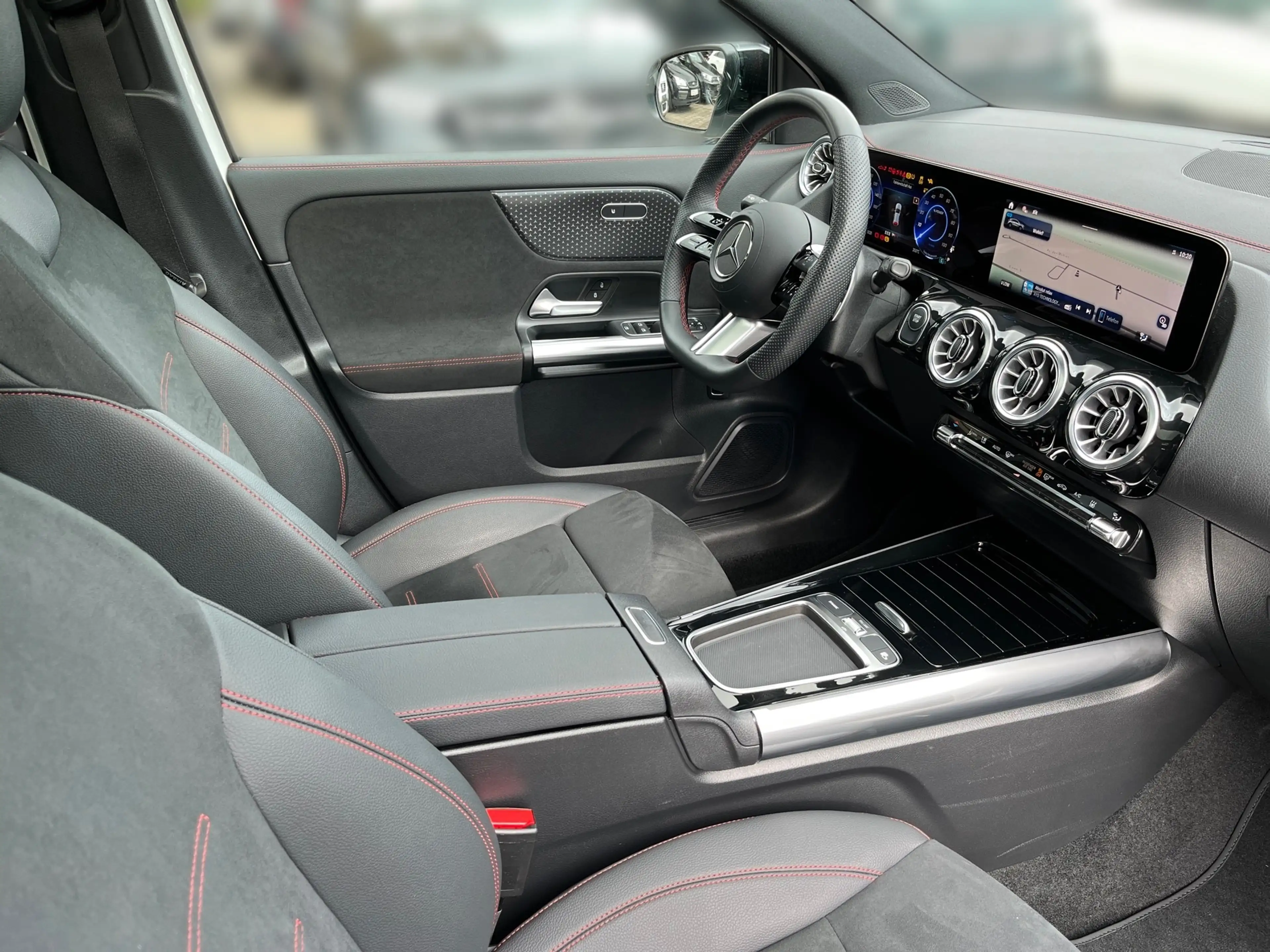 Mercedes-Benz EQA 250 + AMG+Pano+AHK+Distr.+LED+Night+Kamera+ — photo 10