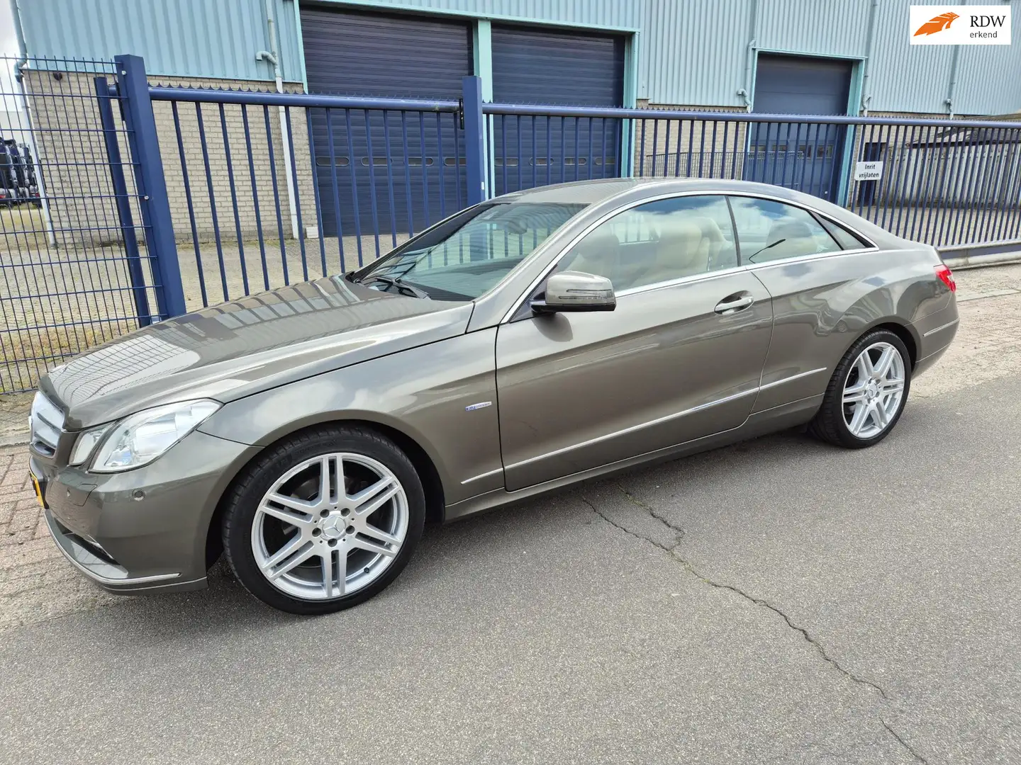 Mercedes-Benz E 200 Coupé CGI Avantgarde *184.932 KM*ZEER MOOI!! Beige - 1
