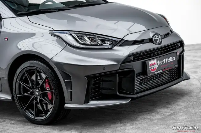 Toyota Yaris view 13