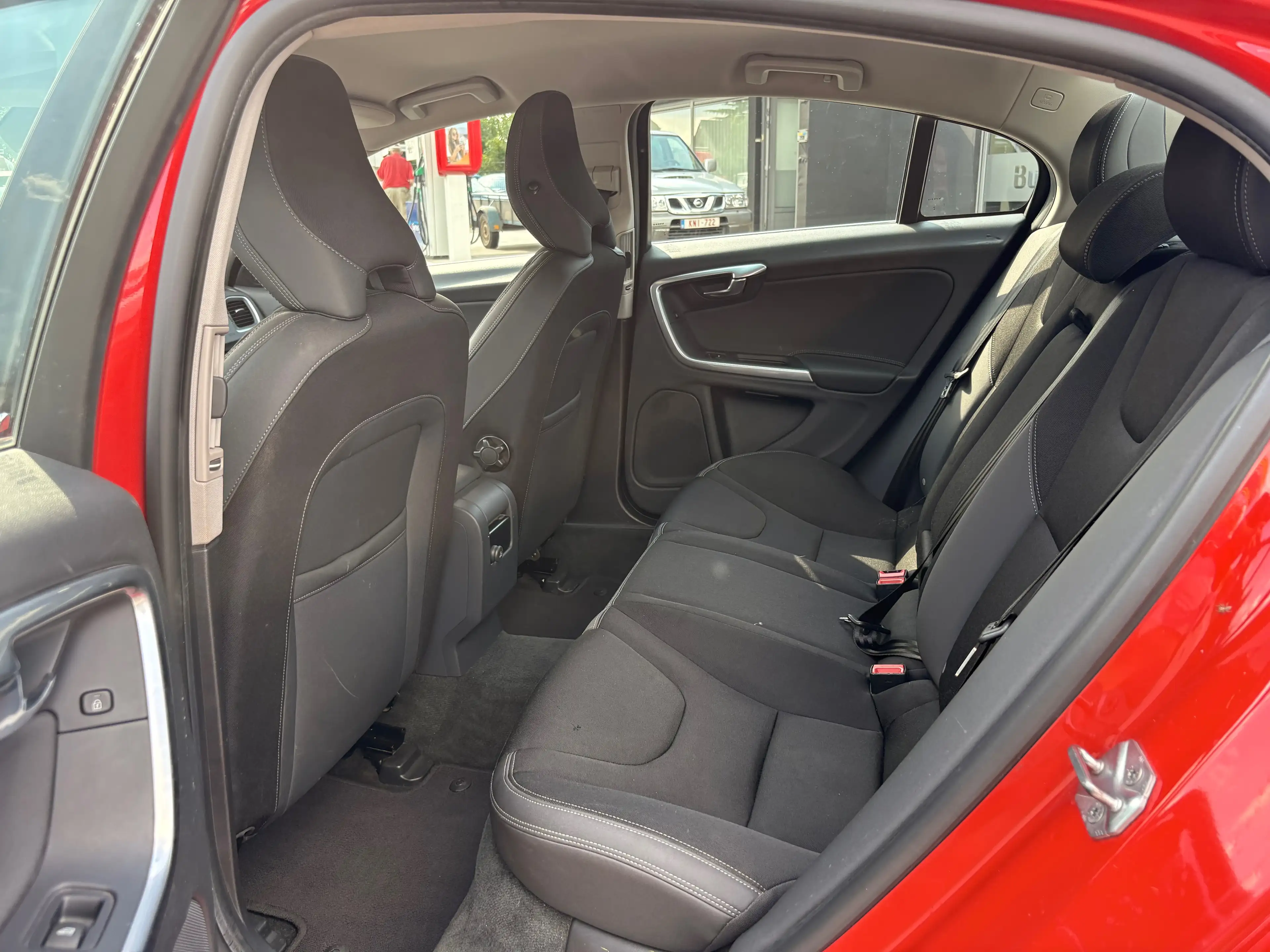 Volvo S60 2.0 D4 Momentum ** 133kw ** Euro 6 — photo 10