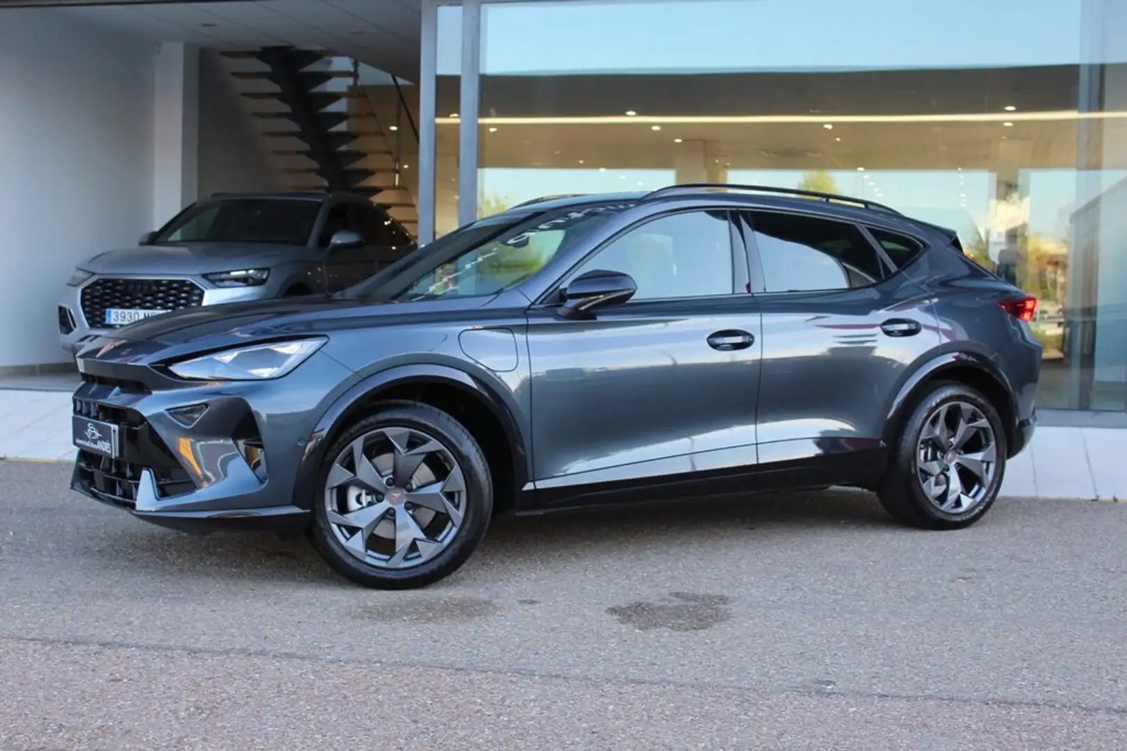 CUPRA Formentor 1.5 TSI e-Hybrid 150kW (204 CV) DSG Gris - 2