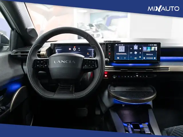 Lancia Ypsilon view 11