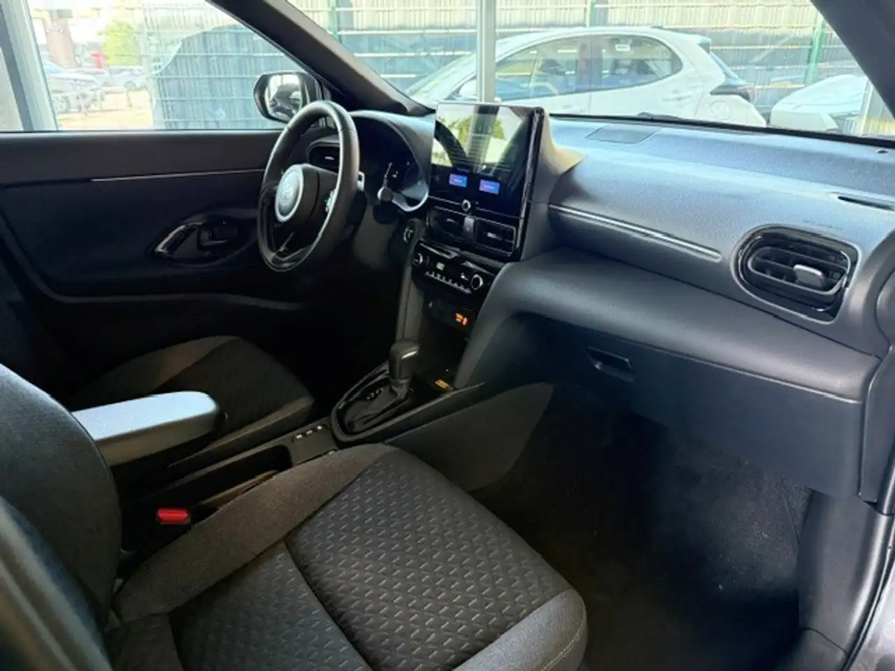 Toyota Yaris Cross 1.5 HEV TEAMPLAYER WINTER+SAFETY-PAKET 14