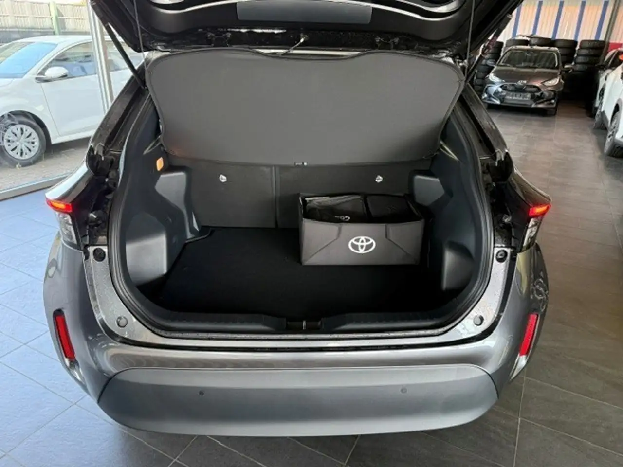 Toyota Yaris Cross 1.5 HEV TEAMPLAYER WINTER+SAFETY-PAKET 6