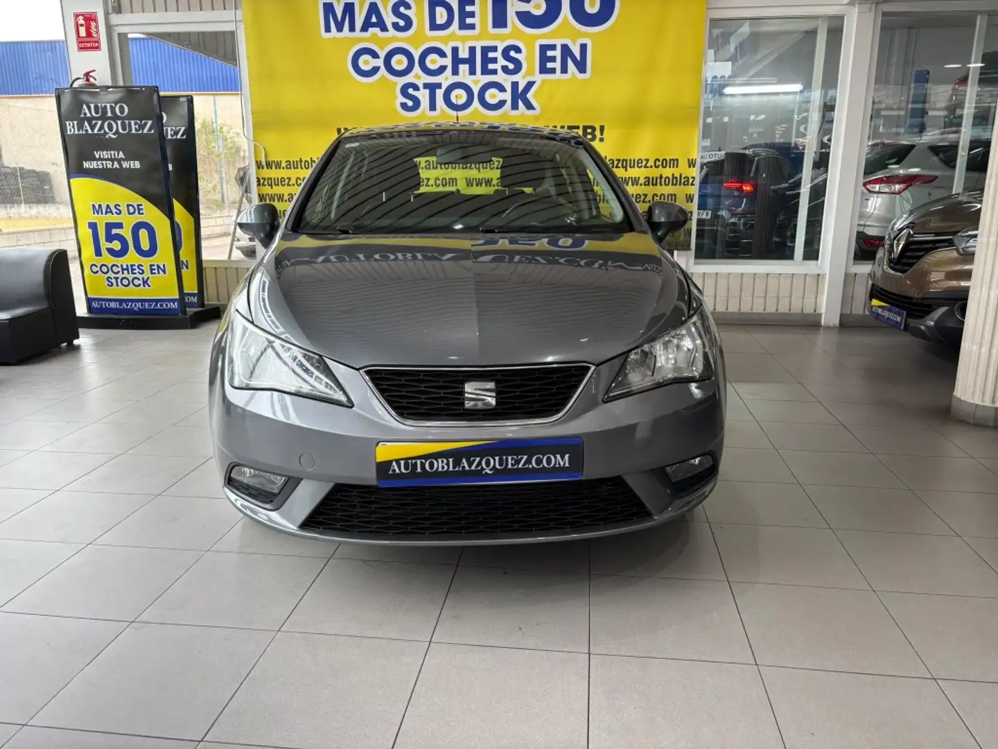 SEAT Ibiza 1.6TDI CR Style 105 Gris - 2