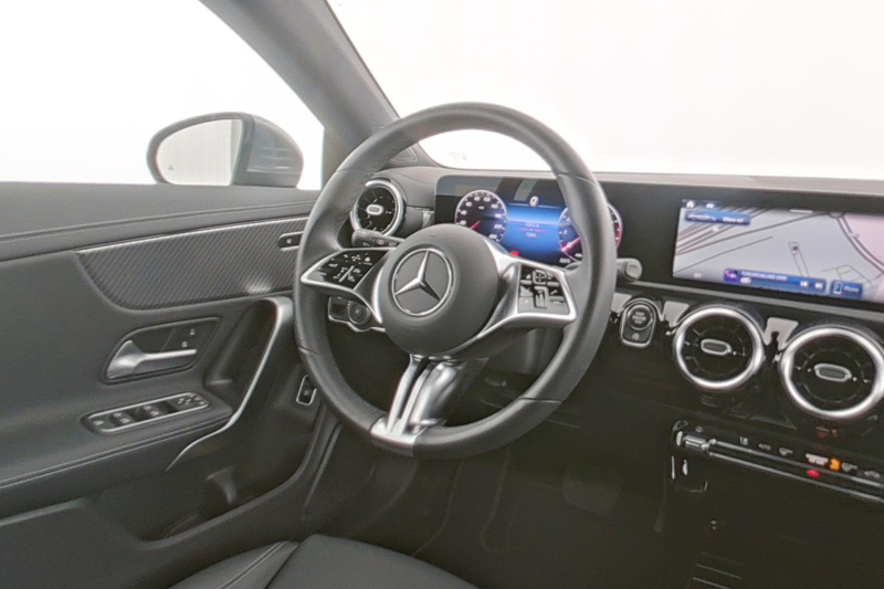 Mercedes-Benz CLA 180 Shooting Brake Progressive — photo 13