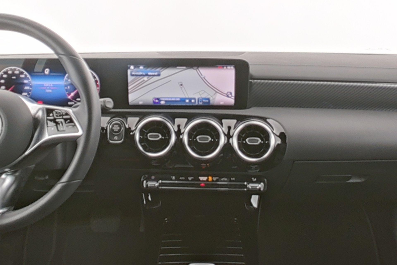 Mercedes-Benz CLA 180 Shooting Brake Progressive — photo 15