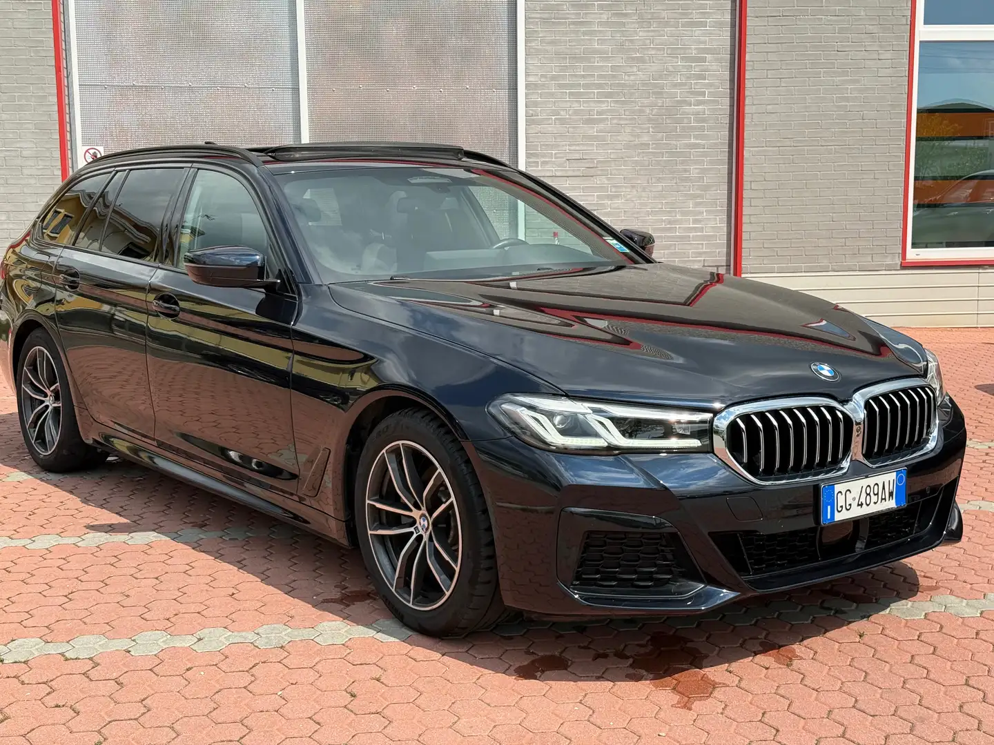 BMW 518 518d Touring mhev 48V Msport auto Blu/Azzurro - 2