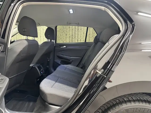 Volkswagen Golf view 11